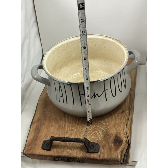 CHEFS ATELIER Light Grey 4.8 QT ENAMELED STEEL Pot “Faith in Food” Lid Cast - Picture 7 of 12